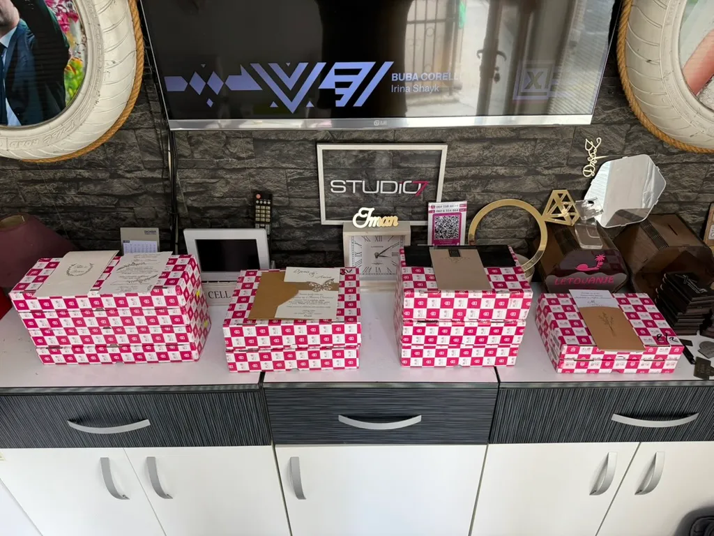 24AF26B2 C1DE 4E58 8BF8 E3ADC7F3052C 1 105 c